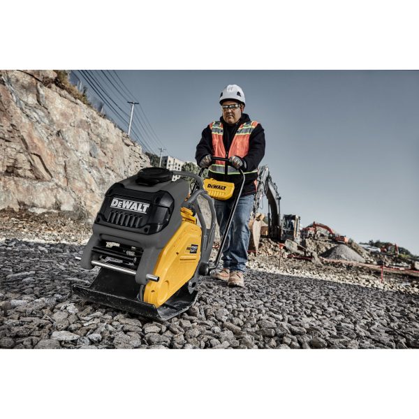 DCPS7154AG2 Ensemble pour compacteur à plaque vibrante DEWALT POWERSHIFT – Image 8